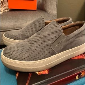 steve madden slip on shoes